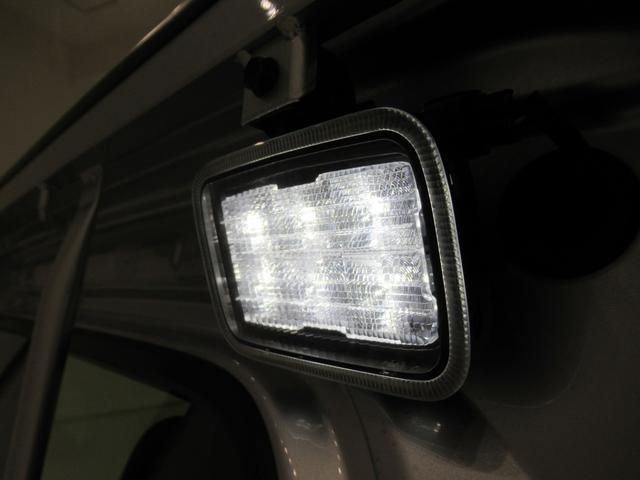 ハイゼットトラックスタンダード　農用スペシャル４ＷＤ　ＭＴ５速　ＬＥＤヘッドランプ　ＡＭ／ＦＭラジオ　荷台作業灯　オートライト　キーフリー　アイドリングストップ　衝突被害軽減システム　レーンアシスト　オートマチックハイビーム（岡山県）の中古車