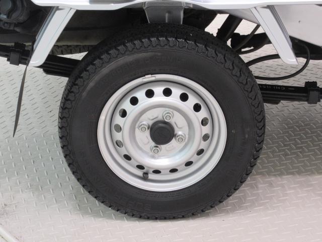 ハイゼットトラックスタンダード　農用スペシャル４ＷＤ　ＭＴ５速　ＬＥＤヘッドランプ　ＡＭ／ＦＭラジオ　荷台作業灯　オートライト　キーフリー　アイドリングストップ　衝突被害軽減システム　レーンアシスト　オートマチックハイビーム（岡山県）の中古車