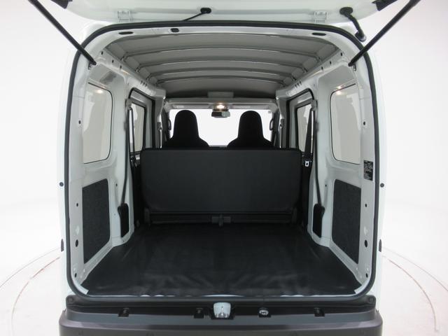 ハイゼットカーゴデラックスＡＭ／ＦＭラジオ　両側スライドドア　キーレスエントリー　アイドリングストップ　衝突被害軽減システム　レーンアシスト　オートマチックハイビーム　ティーゼットデオプラス（岡山県）の中古車