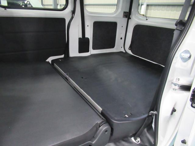 ハイゼットカーゴデラックスＡＭ／ＦＭラジオ　両側スライドドア　キーレスエントリー　アイドリングストップ　衝突被害軽減システム　レーンアシスト　オートマチックハイビーム　ティーゼットデオプラス（岡山県）の中古車