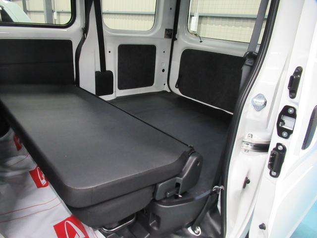 ハイゼットカーゴデラックスＡＭ／ＦＭラジオ　両側スライドドア　キーレスエントリー　アイドリングストップ　衝突被害軽減システム　レーンアシスト　オートマチックハイビーム　ティーゼットデオプラス（岡山県）の中古車