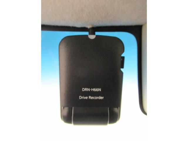 タントカスタムＲＳトップエディション　ＳＡ２両側パワースライドドア　オートライト　キーフリー　アイドリングストップ　ＵＳＢ入力端子　電動格納式ドアミラー　衝突被害軽減システム　レーンアシスト　ティーゼットデオプラス（岡山県）の中古車