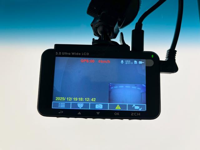 ハイゼットカーゴクルーズ　ＳＡ３両側スライドドア　キーレスエントリー　アイドリングストップ　ナビ　ＵＳＢ入力端子　Ｂｌｕｅｔｏｏｔｈ　衝突被害軽減システム　レーンアシスト　オートマチックハイビーム　ティーゼットデオプラス（岡山県）の中古車