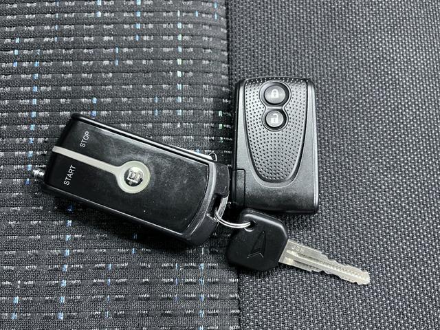 ムーヴカスタムＲＳオートライト　キーフリー　アイドリングストップ　ＣＤチューナー　電動格納式ドアミラー　エアコン　パワーステアリング　パワーウィンドウ　運転席エアバッグ　ＡＢＳ　ティーゼットデオプラス（岡山県）の中古車