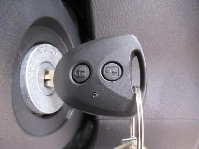 ハイゼットカーゴデラックスＡＭ／ＦＭラジオ　両側スライドドア　キーレスエントリー　アイドリングストップ　衝突被害軽減システム　レーンアシスト　オートマチックハイビーム　ティーゼットデオプラス（岡山県）の中古車