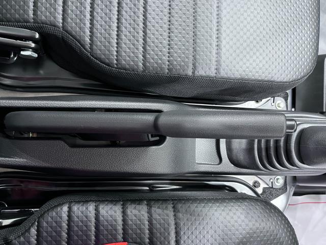 ハイゼットトラックスタンダードＭＴ５速　ＡＭ／ＦＭラジオ　オートライト　アイドリングストップ　衝突被害軽減システム　レーンアシスト　オートマチックハイビーム　ティーゼットデオプラス（岡山県）の中古車