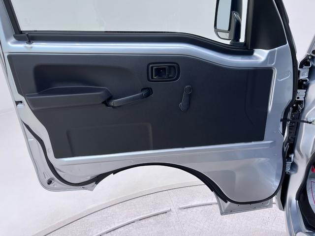 ハイゼットトラックスタンダードＭＴ５速　ＡＭ／ＦＭラジオ　オートライト　アイドリングストップ　衝突被害軽減システム　レーンアシスト　オートマチックハイビーム　ティーゼットデオプラス（岡山県）の中古車