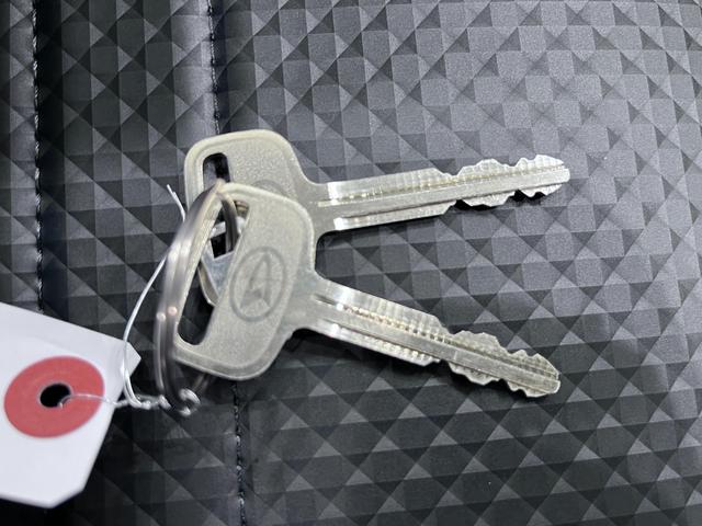 ハイゼットトラックスタンダードＭＴ５速　ＡＭ／ＦＭラジオ　オートライト　アイドリングストップ　衝突被害軽減システム　レーンアシスト　オートマチックハイビーム　ティーゼットデオプラス（岡山県）の中古車