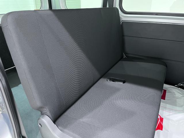 ハイゼットカーゴデラックス両側スライドドア　ＡＭ／ＦＭラジオ　キーレスエントリー　アイドリングストップ　衝突被害軽減システム　レーンアシスト　オートマチックハイビーム　ティーゼットデオプラス（岡山県）の中古車