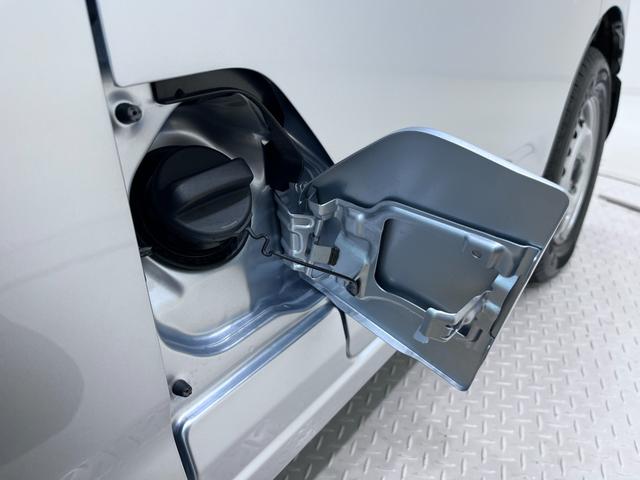 ハイゼットカーゴデラックス両側スライドドア　ＡＭ／ＦＭラジオ　キーレスエントリー　アイドリングストップ　衝突被害軽減システム　レーンアシスト　オートマチックハイビーム　ティーゼットデオプラス（岡山県）の中古車