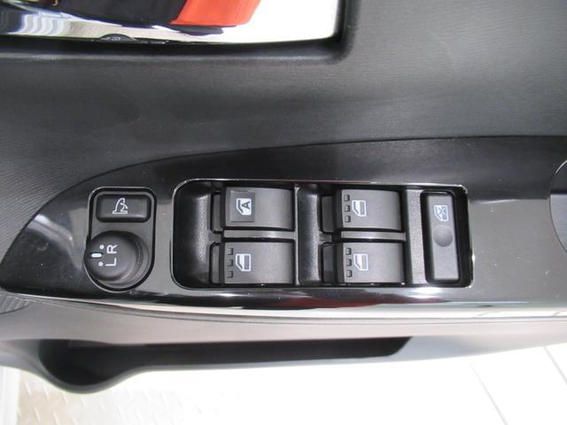 タントカスタムＲＳトップエディション　ＳＡ両側パワースライドドア　オートライト　キーフリー　アイドリングストップ　電動格納式ドアミラー　衝突被害軽減システム　エアコン　パワーステアリング　パワーウィンドウ　運転席エアバッグ　ＡＢＳ（岡山県）の中古車