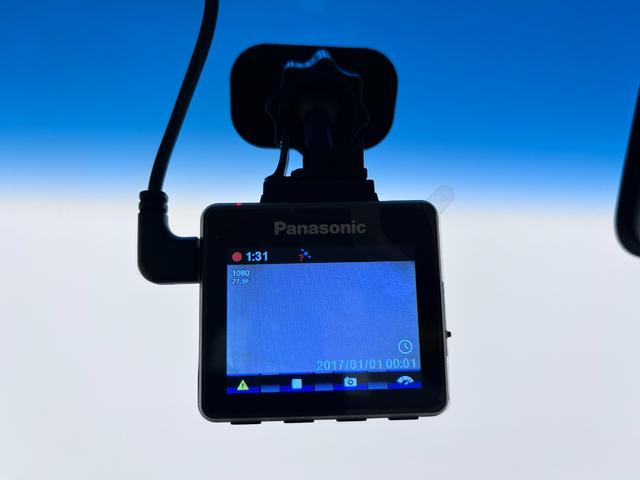 タントカスタムＲＳトップエディション　ＳＡ３シートヒーター　両側パワースライドドア　オートライト　キーフリー　アイドリングストップ　ＵＳＢ入力端子　衝突被害軽減システム　レーンアシスト　オートマチックハイビーム　ティーゼットデオプラス（岡山県）の中古車