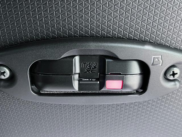 タントカスタムＲＳリミテッドパノラマモニター　７インチナビ　ドライブレコーダー　両側パワースライドドア　シートヒーター　ＵＳＢ入力端子　Ｂｌｕｅｔｏｏｔｈ　オートライト　キーフリー　アイドリングストップ　ティーゼットデオプラス（岡山県）の中古車