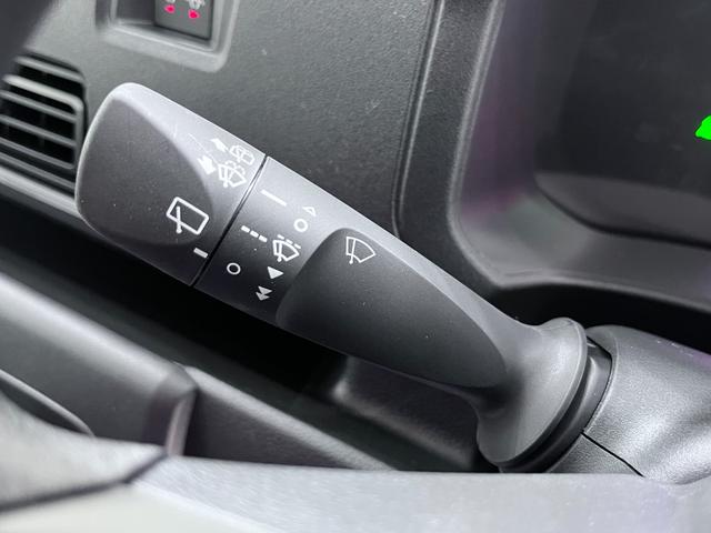 ハイゼットカーゴデラックス４ＷＤ　ＡＭ／ＦＭラジオ　両側スライドドア　オートライト　キーレスエントリー　アイドリングストップ　衝突被害軽減システム　レーンアシスト　オートマチックハイビーム　ティーゼットデオプラス（岡山県）の中古車