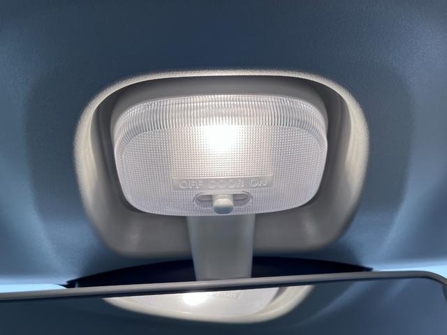 ハイゼットカーゴデラックス４ＷＤ　ＡＭ／ＦＭラジオ　両側スライドドア　オートライト　キーレスエントリー　アイドリングストップ　衝突被害軽減システム　レーンアシスト　オートマチックハイビーム　ティーゼットデオプラス（岡山県）の中古車