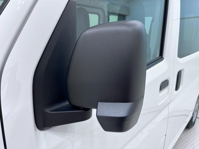 ハイゼットカーゴデラックス４ＷＤ　ＡＭ／ＦＭラジオ　両側スライドドア　オートライト　キーレスエントリー　アイドリングストップ　衝突被害軽減システム　レーンアシスト　オートマチックハイビーム　ティーゼットデオプラス（岡山県）の中古車