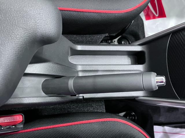 ロッキーＧシートヒーター　オートライト　キーフリー　アイドリングストップ　バックモニター　ナビ　ドライブレコーダー　ＵＳＢ入力端子　Ｂｌｕｅｔｏｏｔｈ　ティーゼットデオプラス（岡山県）の中古車