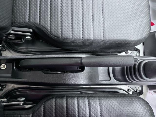 ハイゼットトラックスタンダード４ＷＤ　ＭＴ５速　ＡＭ／ＦＭラジオ　オートライト　アイドリングストップ　衝突被害軽減システム　レーンアシスト　オートマチックハイビーム　ティーゼットデオプラス（岡山県）の中古車