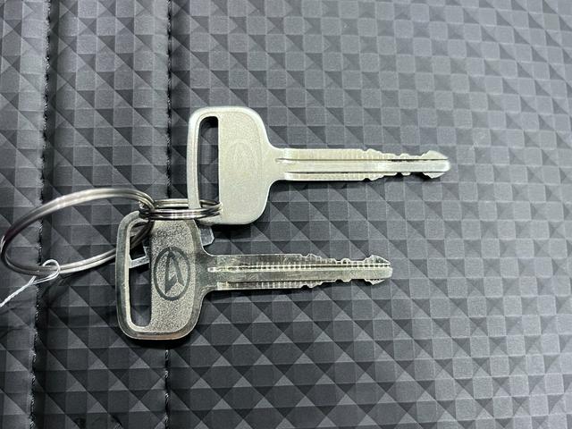 ハイゼットトラックスタンダード４ＷＤ　ＭＴ５速　ＡＭ／ＦＭラジオ　オートライト　アイドリングストップ　衝突被害軽減システム　レーンアシスト　オートマチックハイビーム　ティーゼットデオプラス（岡山県）の中古車