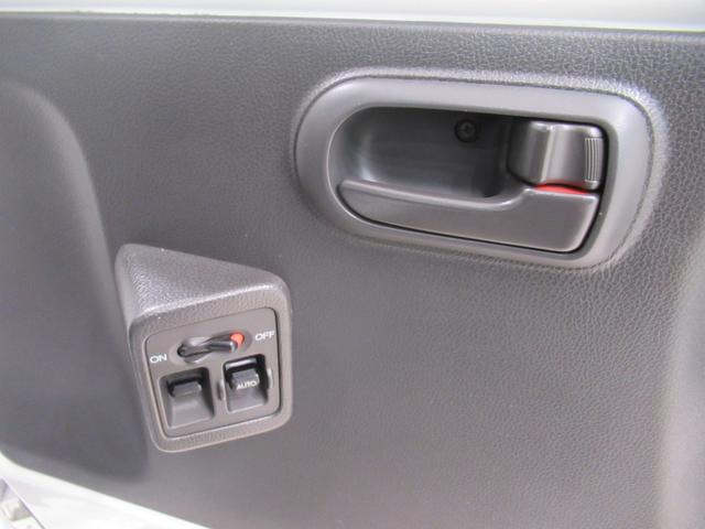 アクティトラックＳＤＸ４ＷＤ　ＭＴ５速　ＡＭ／ＦＭラジオ　荷台作業灯　キーレスエントリー　エアコン　パワーステアリング　パワーウィンドウ　運転席エアバッグ　ティーゼットデオプラス（岡山県）の中古車