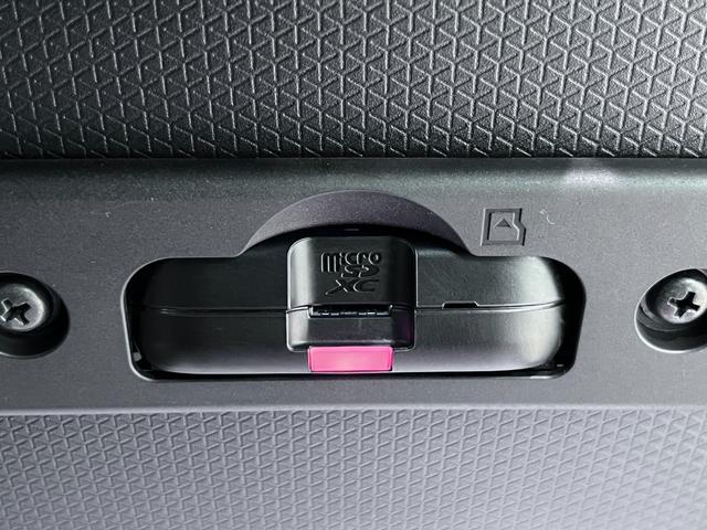 タントＸシートヒーター　左側パワースライドドア　オートライト　キーフリー　アイドリングストップ　パノラマモニター　ナビ　ドライブレコーダー　ＵＳＢ入力端子　Ｂｌｕｅｔｏｏｔｈ　ティーゼットデオプラス（岡山県）の中古車