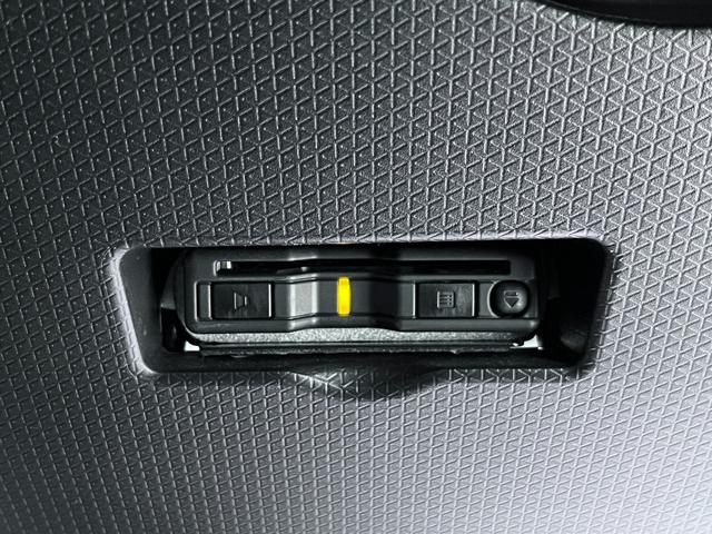 タントカスタムＸパノラマモニター　７インチナビ　ドライブレコーダー　両側パワースライドドア　シートヒーター　ＵＳＢ入力端子　Ｂｌｕｅｔｏｏｔｈ　オートライト　キーフリー　アイドリングストップ　ティーゼットデオプラス（岡山県）の中古車