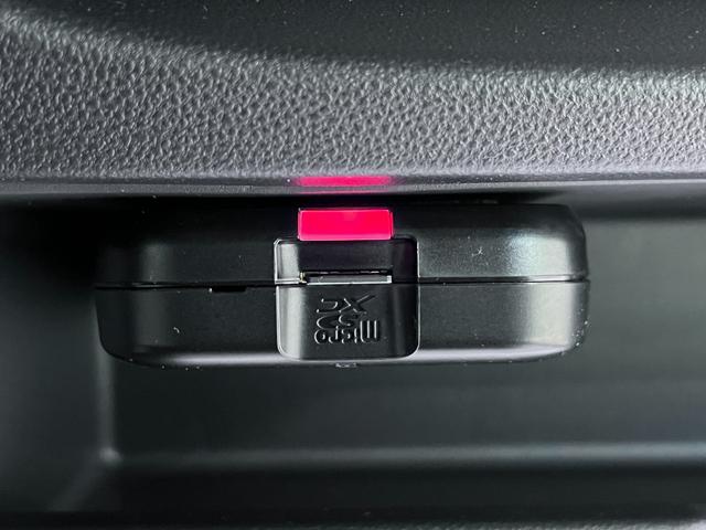 ムーヴキャンバスＸメイクアップリミテッド　ＳＡ３両側パワースライドドア　オートライト　キーフリー　アイドリングストップ　パノラマモニター　ナビ　ドライブレコーダー　ＵＳＢ入力端子　Ｂｌｕｅｔｏｏｔｈ　ティーゼットデオプラス（岡山県）の中古車