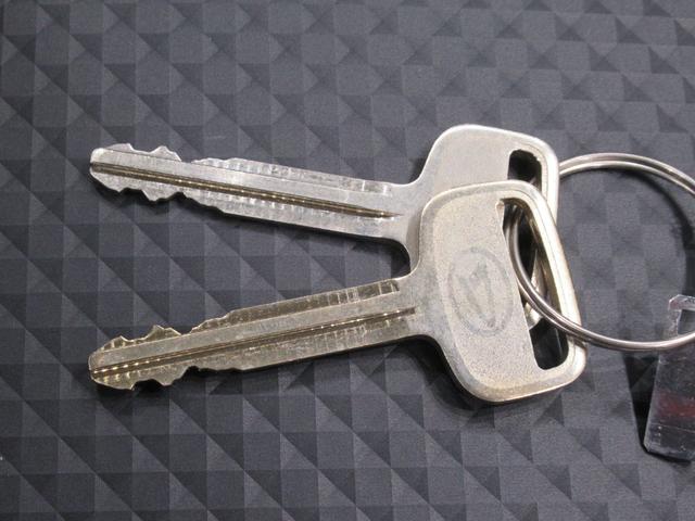 ハイゼットトラックスタンダードＡＭ／ＦＭラジオ　オートライト　アイドリングストップ　衝突被害軽減システム　レーンアシスト　オートマチックハイビーム　ティーゼットデオプラス（岡山県）の中古車