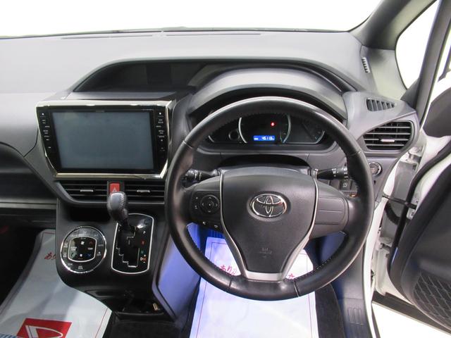 ノアＳｉ両側パワースライドドア　オートライト　キーフリー　アイドリングストップ　電動格納式ドアミラー　エアコン　パワーステアリング　パワーウィンドウ　運転席エアバッグ　ＡＢＳ　ティーゼットデオプラス（岡山県）の中古車