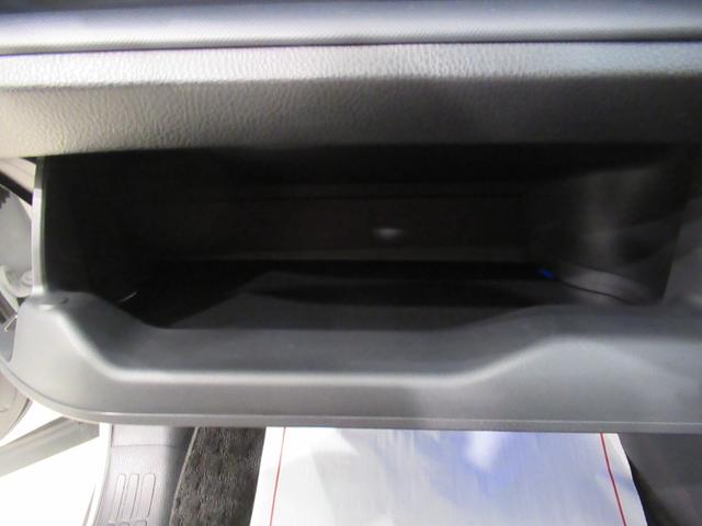 ノアＳｉ両側パワースライドドア　オートライト　キーフリー　アイドリングストップ　電動格納式ドアミラー　エアコン　パワーステアリング　パワーウィンドウ　運転席エアバッグ　ＡＢＳ　ティーゼットデオプラス（岡山県）の中古車