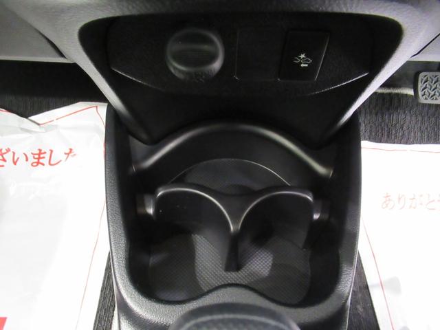 ヴィッツハイブリッドＦ　セーフティーエディションオートライト　キーフリー　電動格納式ドアミラー　エアコン　パワーステアリング　パワーウィンドウ　運転席エアバッグ　ＡＢＳ　ティーゼットデオプラス（岡山県）の中古車