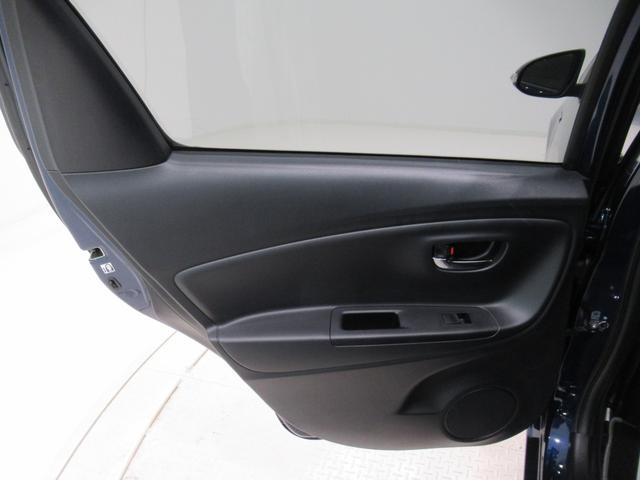 ヴィッツハイブリッドＦ　セーフティーエディションオートライト　キーフリー　電動格納式ドアミラー　エアコン　パワーステアリング　パワーウィンドウ　運転席エアバッグ　ＡＢＳ　ティーゼットデオプラス（岡山県）の中古車