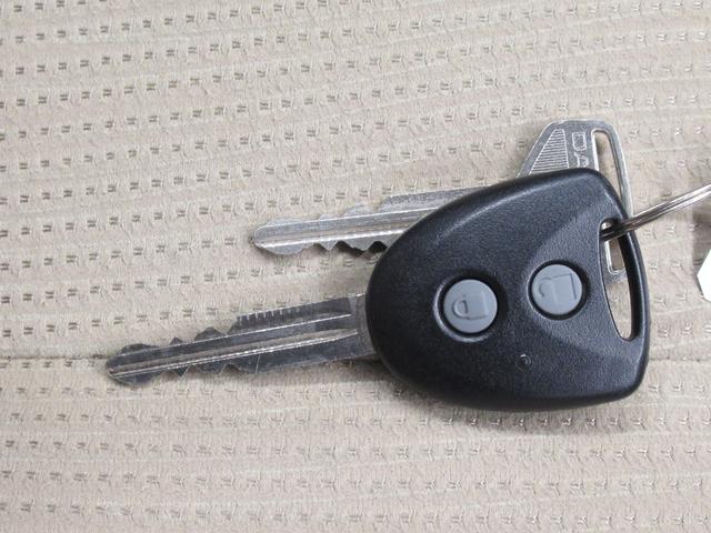 ミラXスペシャルMT5速 キーレスエントリー CDチューナー エアコン パワーステアリング パワーウィンドウ 運転席エアバッグ ABS ティーゼットデオプラス(岡山県)の中古車