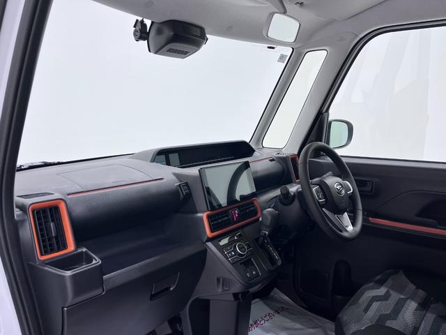 タントファンクロスターボ４ＷＤ　パノラマモニター　９インチディスプレイオーディオ　ドライブレコーダー　両側パワースライドドア　シートヒーター　ＵＳＢ入力端子　Ｂｌｕｅｔｏｏｔｈ　オートライト　キーフリー　エコアイドル非装着車（岡山県）の中古車