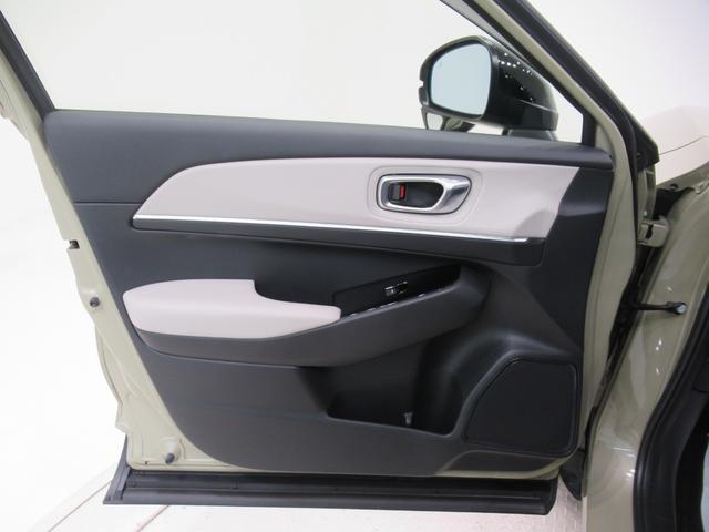 ヴェゼルｅ：ＨＥＶ　ＰＬａＹシートヒーター　オートライト　キーフリー　電動格納式ドアミラー　エアコン　パワーステアリング　パワーウィンドウ　運転席エアバッグ　ＡＢＳ　ティーゼットデオプラス（岡山県）の中古車