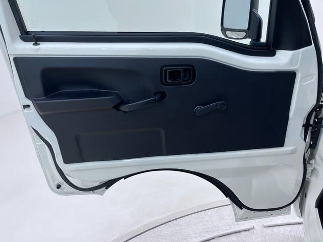 ハイゼットトラックスタンダード４ＷＤ　ＡＭ／ＦＭラジオ　オートライト　アイドリングストップ　衝突被害軽減システム　レーンアシスト　オートマチックハイビーム　ティーゼットデオプラス（岡山県）の中古車