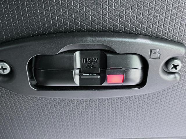 タントカスタムＸバックモニター　９インチディスプレイオーディオ　ドライブレコーダー　両側パワースライドドア　シートヒーター　ＵＳＢ入力端子　Ｂｌｕｅｔｏｏｔｈ　オートライト　キーフリー　アイドリングストップ（岡山県）の中古車