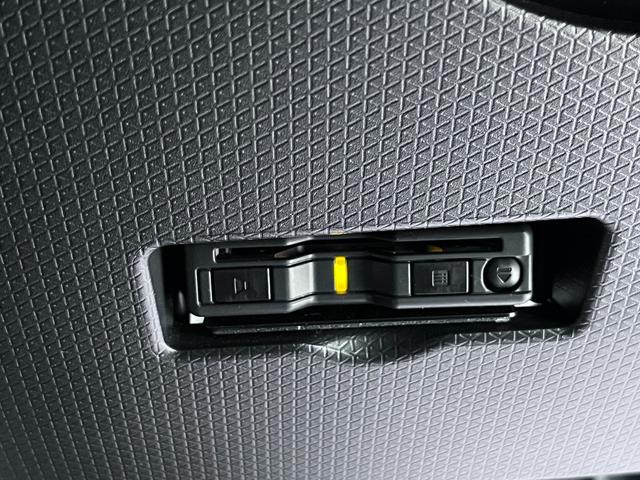 タントカスタムＸバックモニター　７インチナビ　ドライブレコーダー　両側パワースライドドア　シートヒーター　ＵＳＢ入力端子　Ｂｌｕｅｔｏｏｔｈ　オートライト　キーフリー　アイドリングストップ　ティーゼットデオプラス（岡山県）の中古車