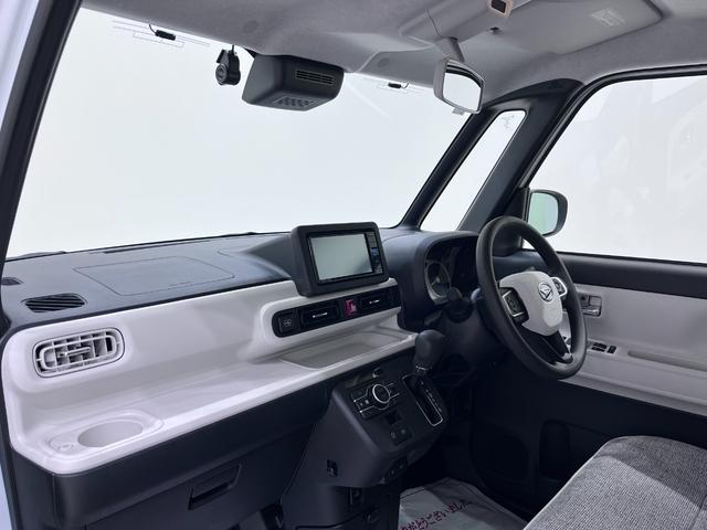 ムーヴキャンバスストライプスＧターボパノラマモニター　７インチナビ　ドライブレコーダー　両側パワースライドドア　シートヒーター　ＵＳＢ入力端子　Ｂｌｕｅｔｏｏｔｈ　ホッとカップホルダー　オートライト　キーフリー　エコアイドル非装着車（岡山県）の中古車