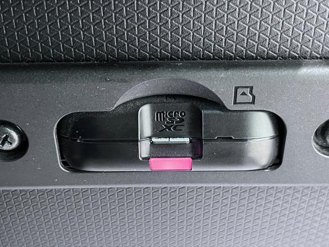 タントカスタムＸシートヒーター　両側パワースライドドア　オートライト　キーフリー　アイドリングストップ　パノラマモニター　ナビ　ドライブレコーダー　ＵＳＢ入力端子　Ｂｌｕｅｔｏｏｔｈ　ティーゼットデオプラス（岡山県）の中古車