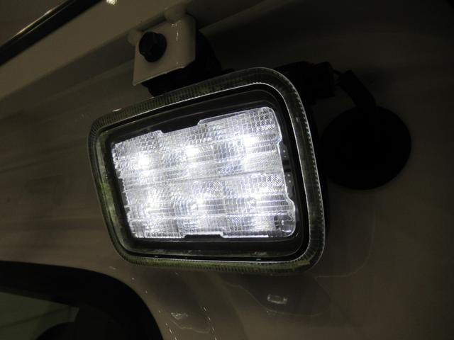 ハイゼットトラックスタンダード　農用スペシャル４ＷＤ　ＭＴ５速　ＬＥＤヘッドランプ　荷台作業灯　オートライト　キーフリー　アイドリングストップ　バックモニター　ディスプレイオーディオ　ＵＳＢ入力端子　Ｂｌｕｅｔｏｏｔｈ　ティーゼットデオプラス（岡山県）の中古車