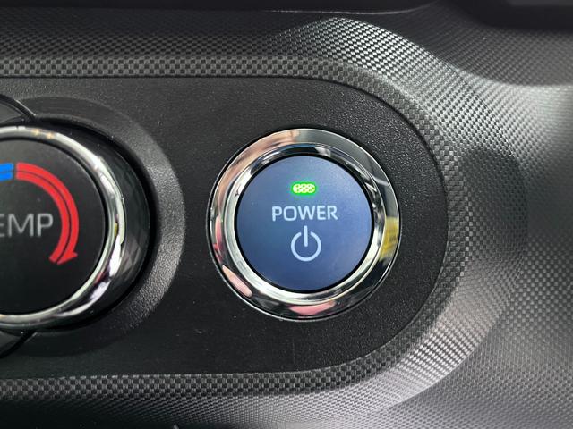 ロッキープレミアムＧ　ＨＥＶパノラマモニター　７インチナビ　ドライブレコーダー　シートヒーター　ＵＳＢ入力端子　Ｂｌｕｅｔｏｏｔｈ　オートライト　キーフリー　ティーゼットデオプラス（岡山県）の中古車