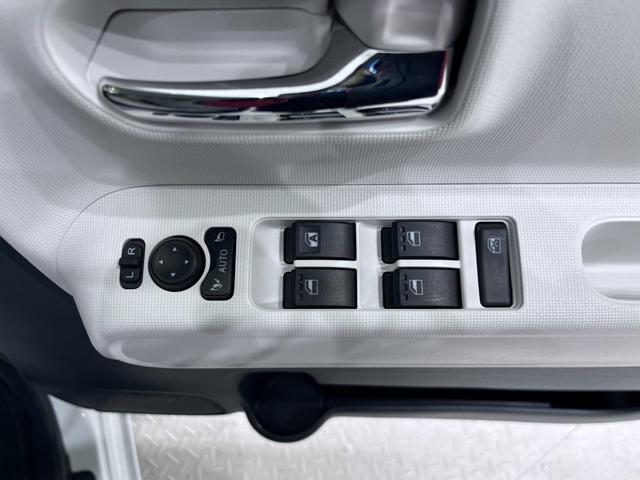 ムーヴキャンバスストライプスＧバックモニター　１０インチナビ　両側パワースライドドア　シートヒーター　ＵＳＢ入力端子　Ｂｌｕｅｔｏｏｔｈ　ホッとカップホルダー　オートライト　キーフリー　アイドリングストップ　ティーゼットデオプラス（岡山県）の中古車