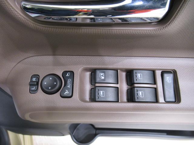 ムーヴキャンバスセオリーＧバックモニター　１０インチナビ　両側パワースライドドア　シートヒーター　ＵＳＢ入力端子　Ｂｌｕｅｔｏｏｔｈ　ホッとカップホルダー　オートライト　キーフリー　アイドリングストップ（岡山県）の中古車