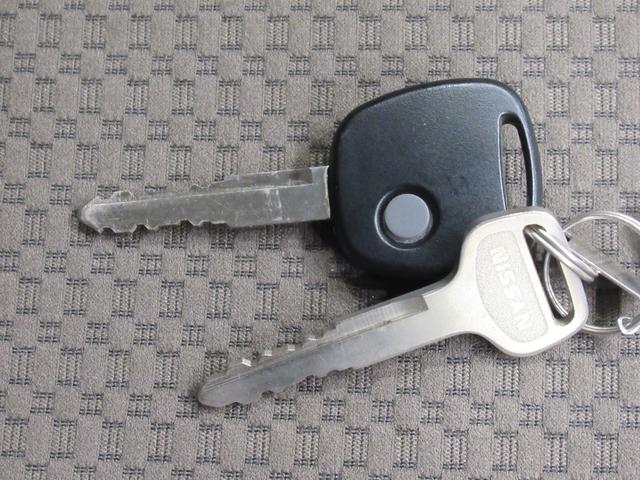 ＮＶ１００クリッパーバンＧＸＭＴ５速　両側スライドドア　オートライト　キーレスエントリー　電動格納式ドアミラー　ＵＳＢ入力端子　エアコン　パワーステアリング　パワーウィンドウ　運転席エアバッグ　ＡＢＳ　ティーゼットデオプラス（岡山県）の中古車