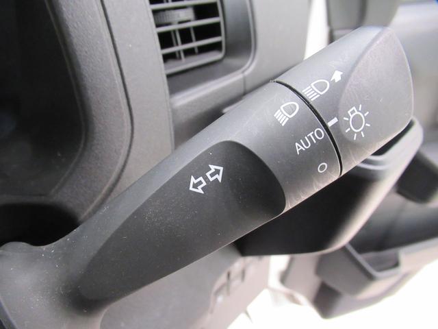 ハイゼットカーゴデラックス４ＷＤ　ＡＭ／ＦＭラジオ　両側スライドドア　オートライト　キーレスエントリー　アイドリングストップ　衝突被害軽減システム　レーンアシスト　オートマチックハイビーム　ティーゼットデオプラス（岡山県）の中古車