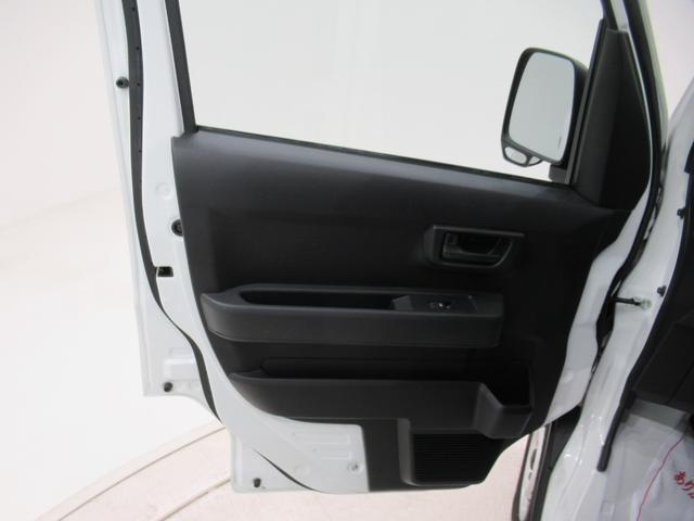 ハイゼットカーゴデラックス４ＷＤ　ＡＭ／ＦＭラジオ　両側スライドドア　オートライト　キーレスエントリー　アイドリングストップ　衝突被害軽減システム　レーンアシスト　オートマチックハイビーム　ティーゼットデオプラス（岡山県）の中古車