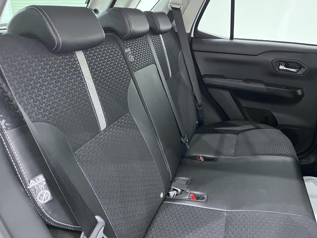 ロッキープレミアムＧ　ＨＥＶシートヒーター　オートライト　キーフリー　パノラマモニター　ディスプレイオーディオ　ＵＳＢ入力端子　Ｂｌｕｅｔｏｏｔｈ　衝突被害軽減システム　レーンアシスト　オートマチックハイビーム（岡山県）の中古車