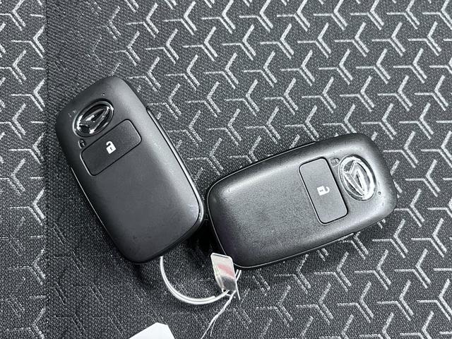 ロッキープレミアムＧ　ＨＥＶシートヒーター　オートライト　キーフリー　パノラマモニター　ディスプレイオーディオ　ＵＳＢ入力端子　Ｂｌｕｅｔｏｏｔｈ　衝突被害軽減システム　レーンアシスト　オートマチックハイビーム（岡山県）の中古車