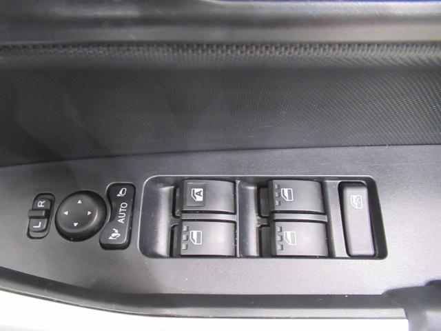 ロッキープレミアムG HEVシートヒーター オートライト キーフリー パノラマモニター ナビ ドライブレコーダー USB入力端子 Bluetooth 衝突被害軽減システム レーンアシスト オートマチックハイビーム(岡山県)の中古車